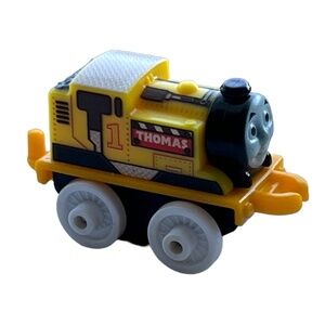 Mattel Thomas & Friends Minis Construction Thomas 2" Figure Loose 2014